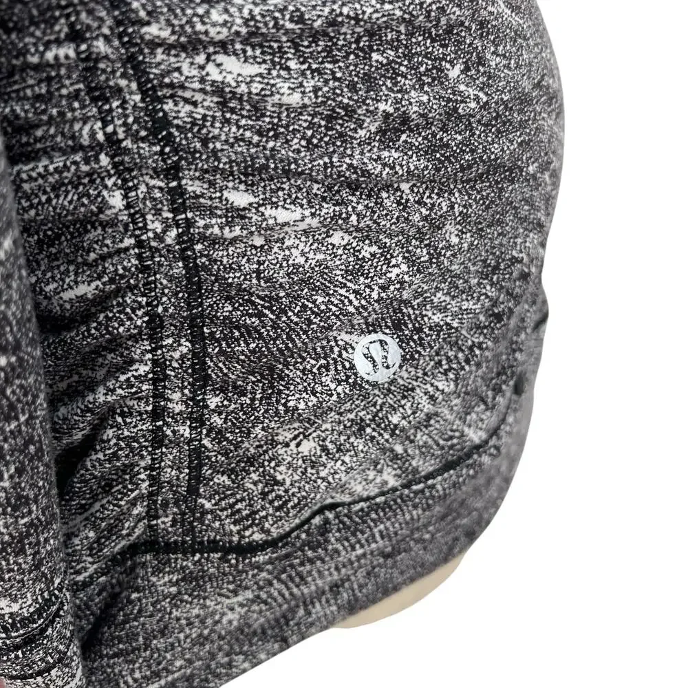 Lululemon Cypress Kiss 1/2 Zip Top Sweatshirt Rush Jacquard Black White‎ Size 10
